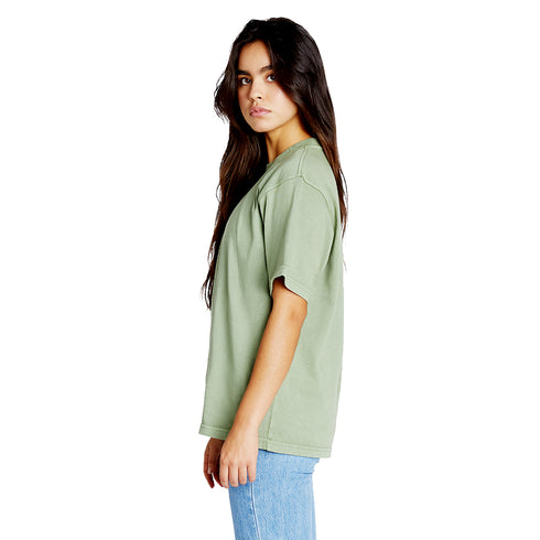 heavyweight pigment tee olive model women side