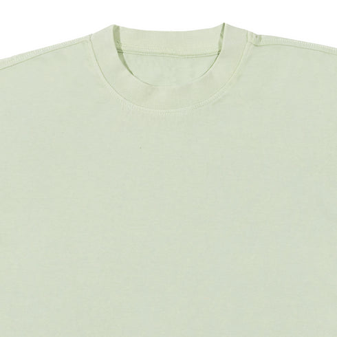 heavyweight pigment tee pistachio close up
